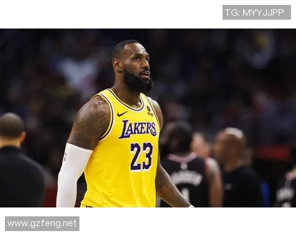 从青涩高中生到辉煌NBA传奇的勒布朗詹姆斯成长之路