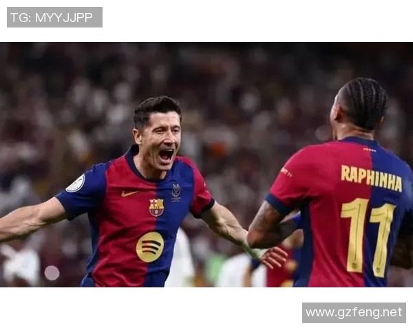 当足球明星倾情投入绿茵信仰的背后故事与激情碰撞